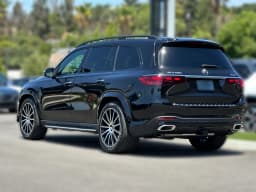 Mercedes-Benz GLS GLS 580 4MATIC SUV 2026 — side view