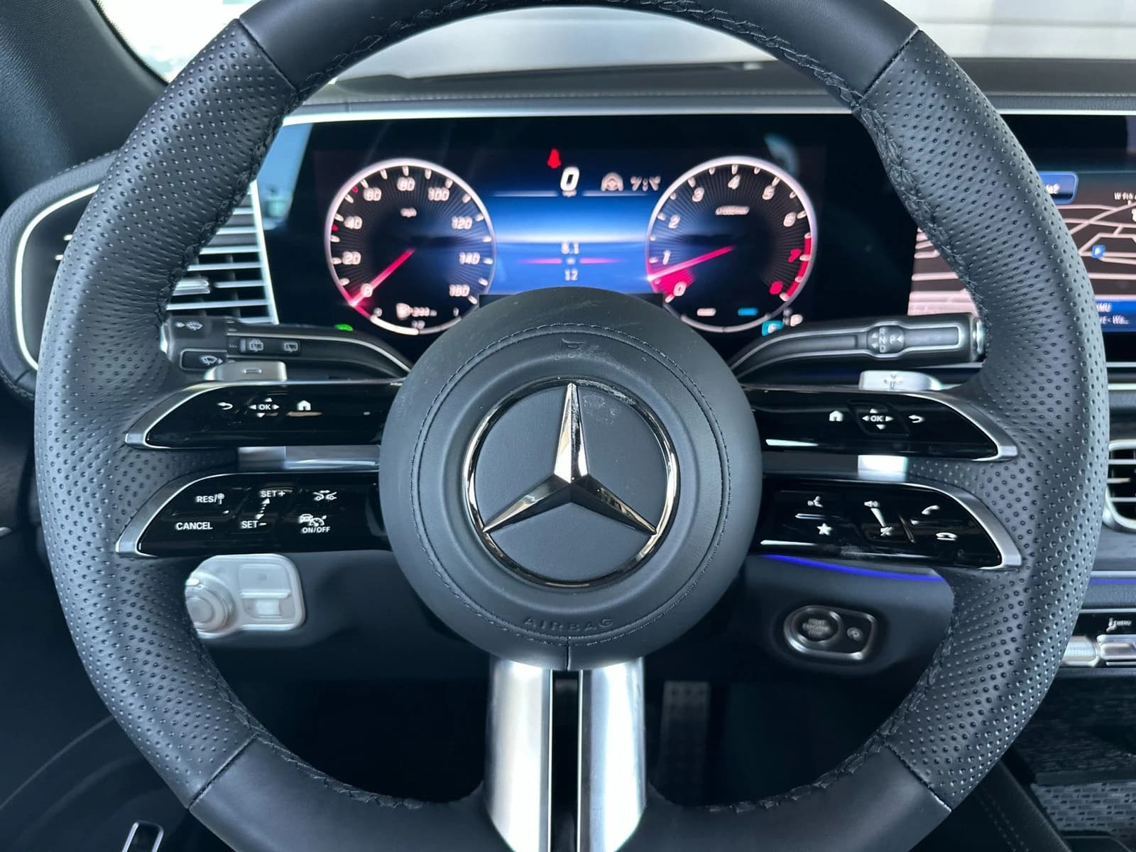 Mercedes-Benz GLS GLS 580 4MATIC SUV 2026 — side view