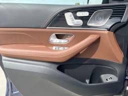 Mercedes-Benz GLS GLS 580 4MATIC SUV 2026 — side view