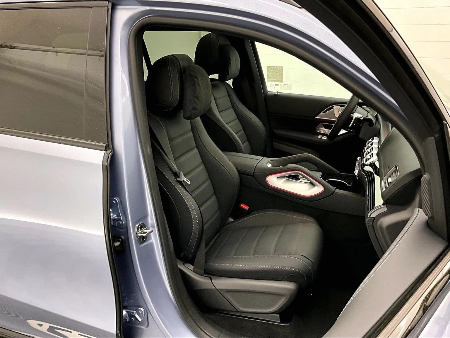 Mercedes-Benz GLS GLS 580 4MATIC SUV 2026 — side view