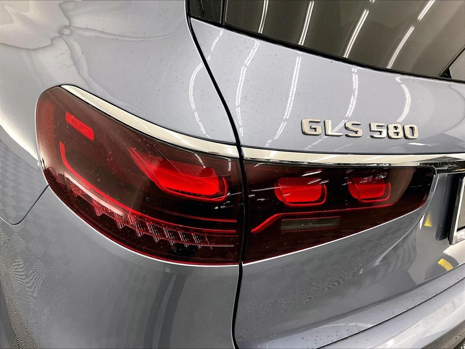 Mercedes-Benz GLS GLS 580 4MATIC SUV 2026 — side view