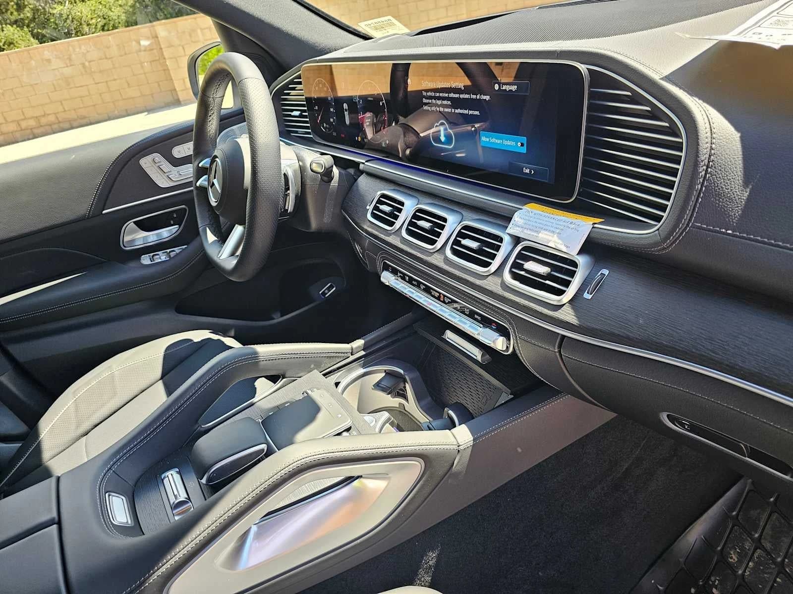 Mercedes-Benz GLS GLS 580 4MATIC SUV 2026 — side view