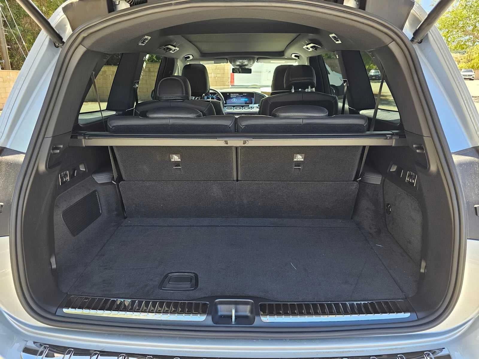 Mercedes-Benz GLS GLS 580 4MATIC SUV 2026 — side view