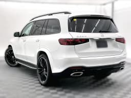 Mercedes-Benz GLS GLS 580 4MATIC SUV 2026 — side view