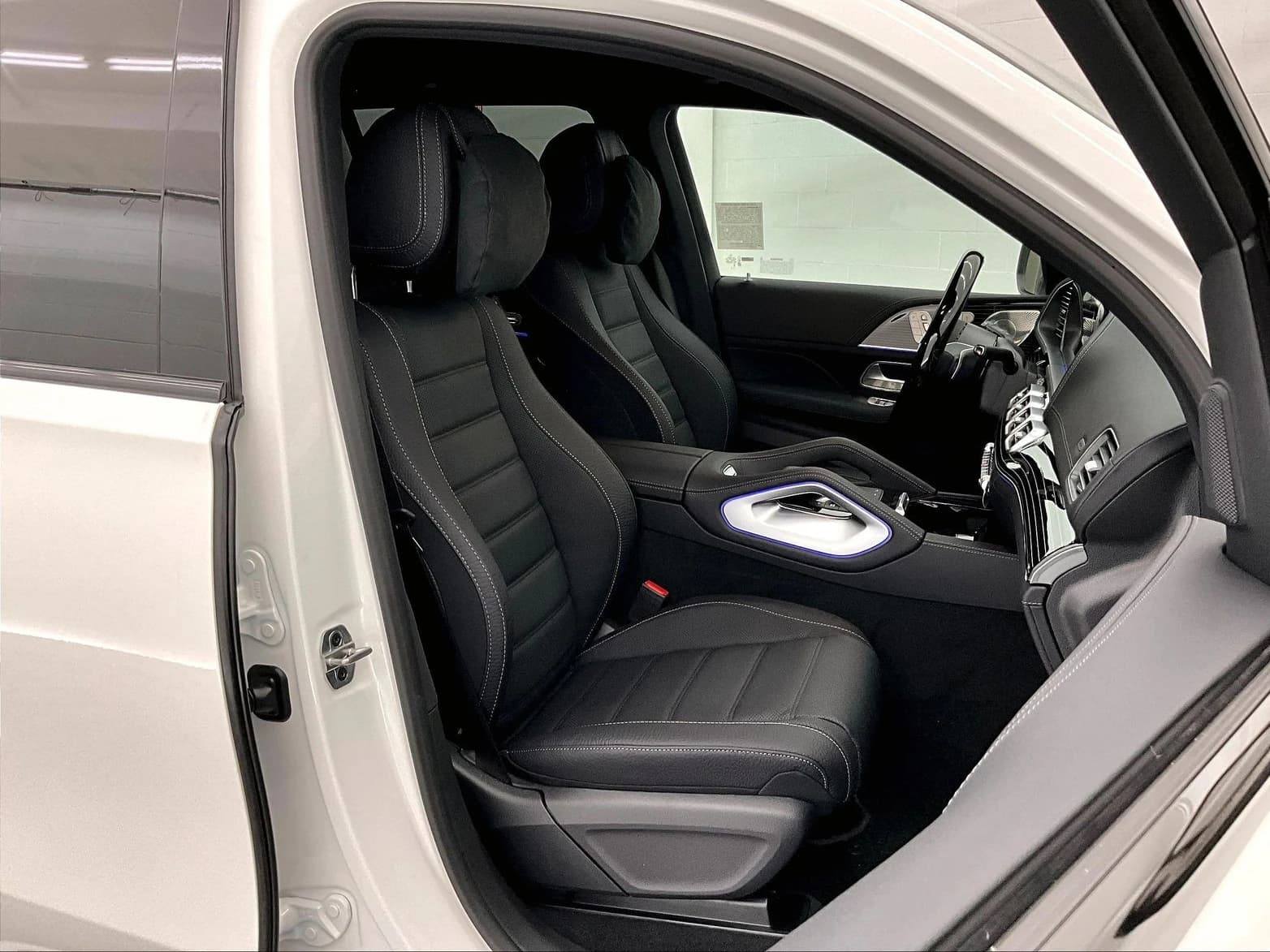 Mercedes-Benz GLS GLS 580 4MATIC SUV 2026 — side view
