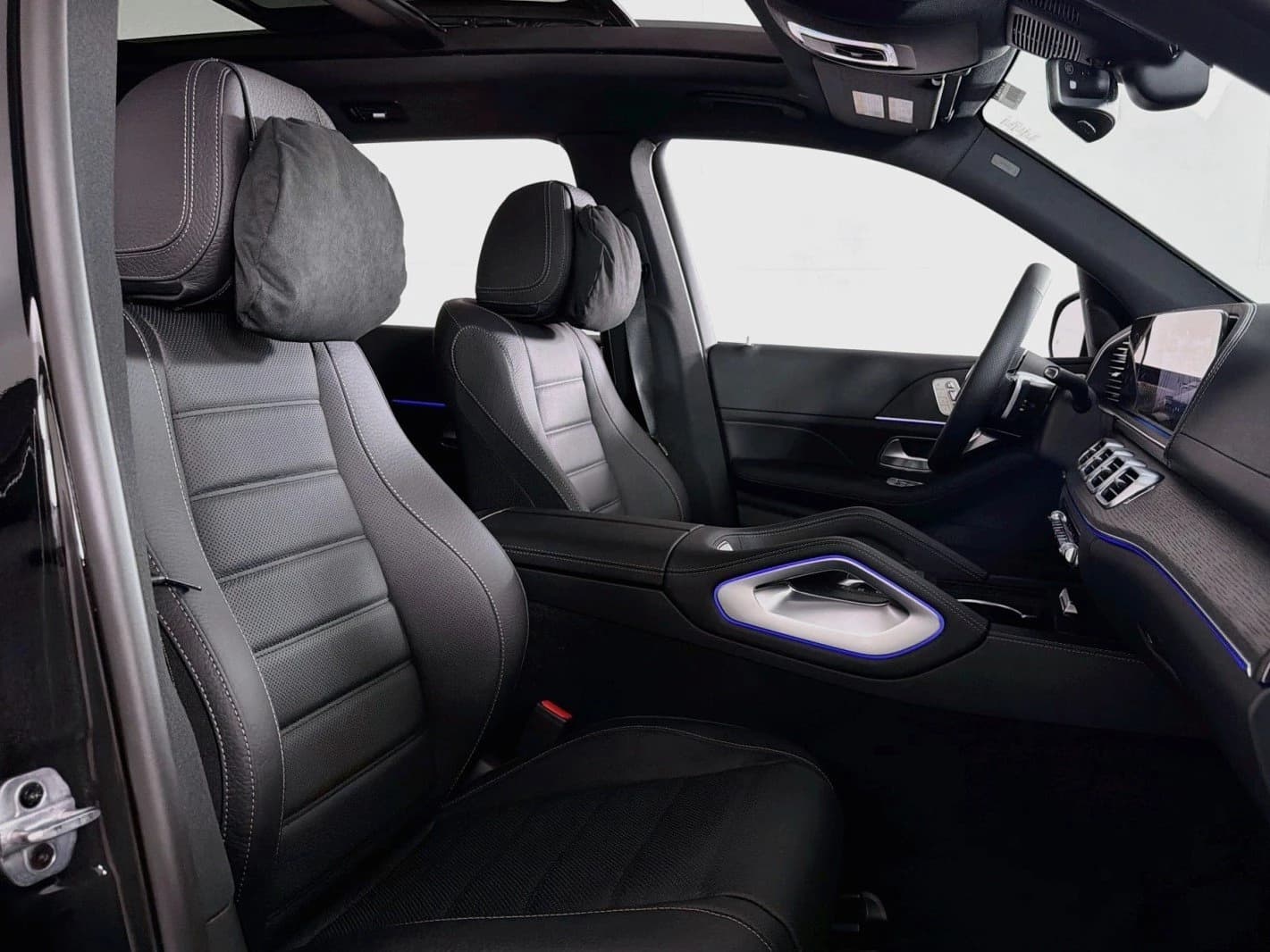 Mercedes-Benz GLS GLS 580 4MATIC SUV 2026 — side view