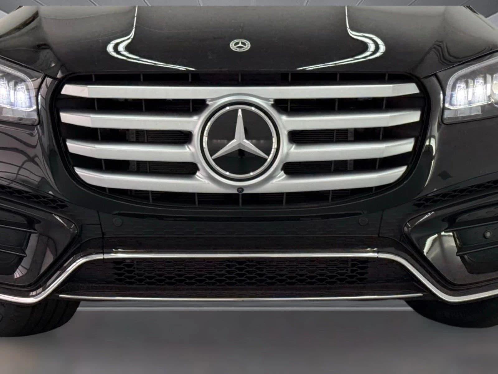 Mercedes-Benz GLS GLS 580 4MATIC SUV 2026 — side view