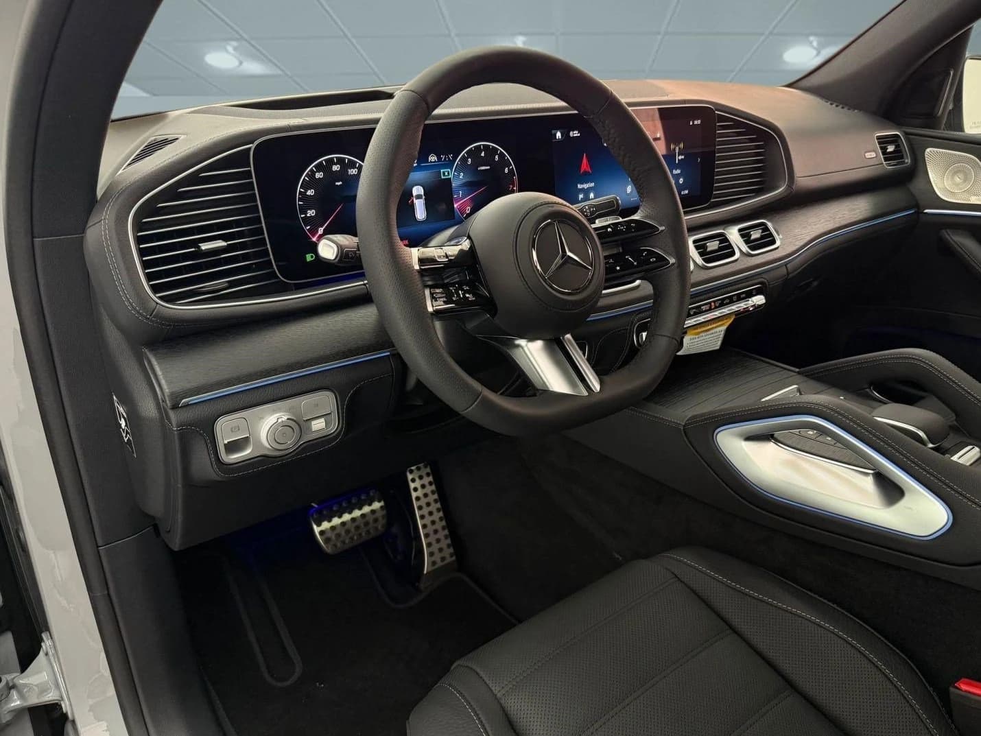 Mercedes-Benz GLS GLS 580 4MATIC SUV 2026 — side view