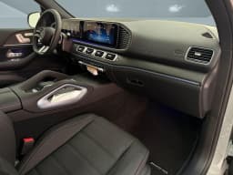 Mercedes-Benz GLS GLS 580 4MATIC SUV 2026 — side view