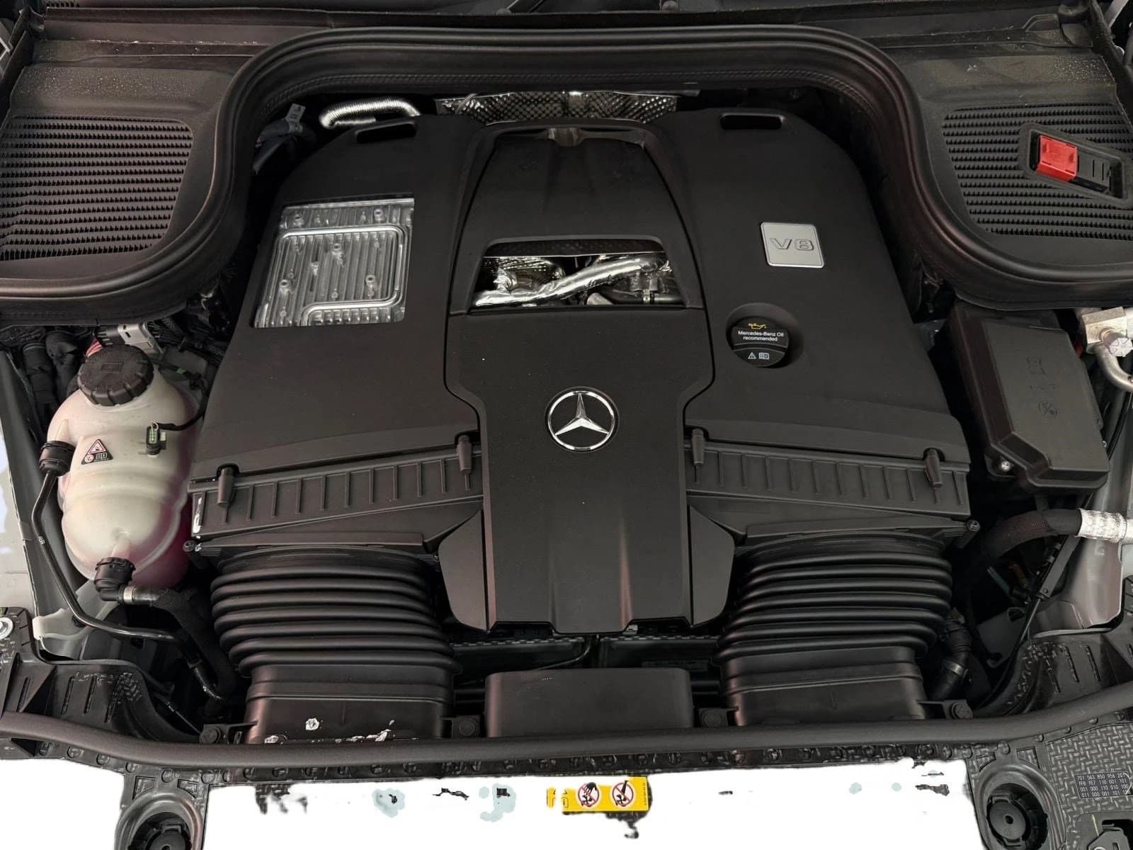 Mercedes-Benz GLS GLS 580 4MATIC SUV 2026 — side view
