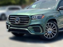 Mercedes-Benz GLS GLS 580 4MATIC SUV 2026 — side view