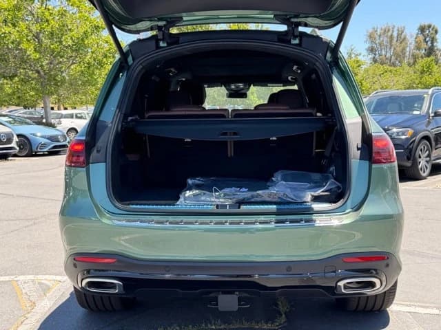 Mercedes-Benz GLS GLS 580 4MATIC SUV 2026 — side view