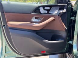 Mercedes-Benz GLS GLS 580 4MATIC SUV 2026 — side view