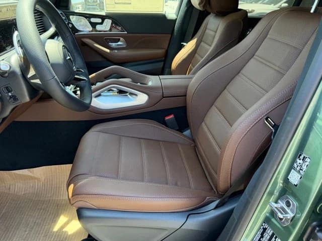 Mercedes-Benz GLS GLS 580 4MATIC SUV 2026 — side view