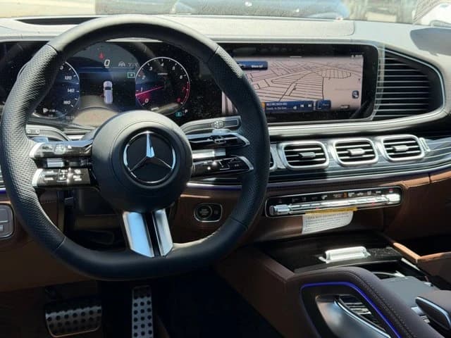 Mercedes-Benz GLS GLS 580 4MATIC SUV 2026 — side view