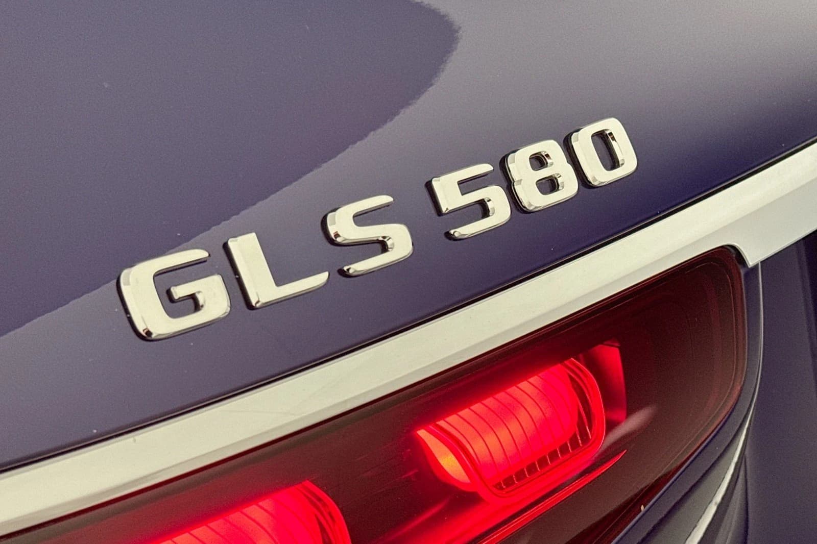 Mercedes-Benz GLS GLS 580 4MATIC SUV 2026 — side view