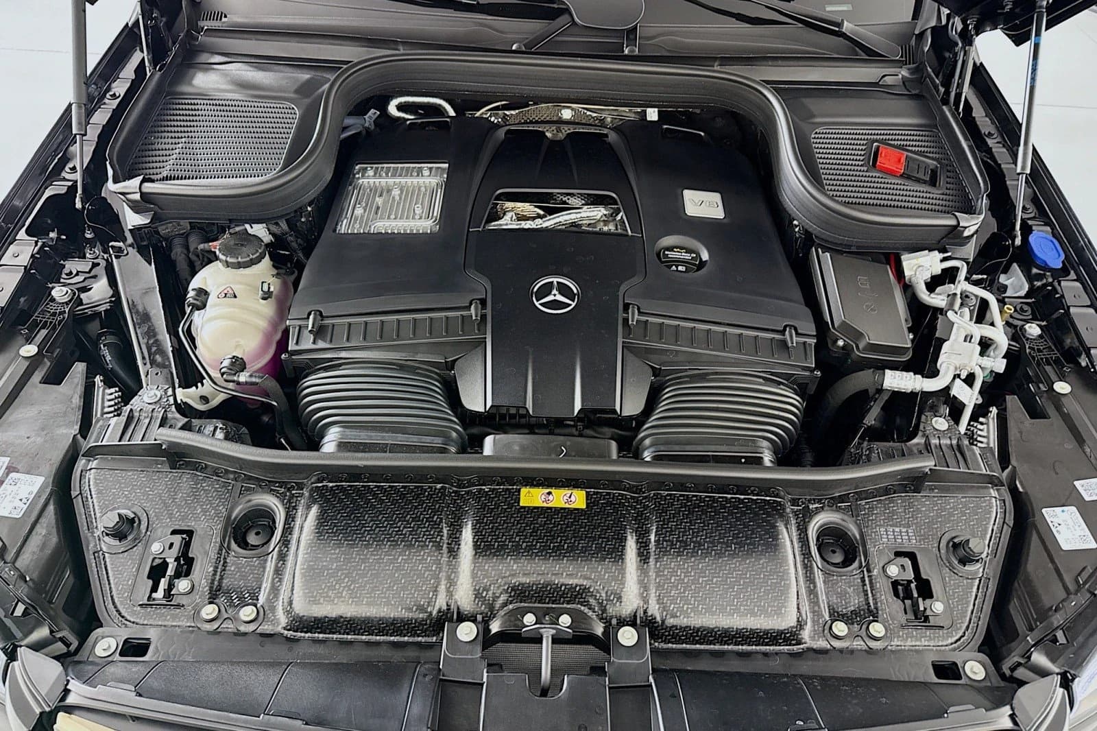 Mercedes-Benz GLS GLS 580 4MATIC SUV 2026 — side view
