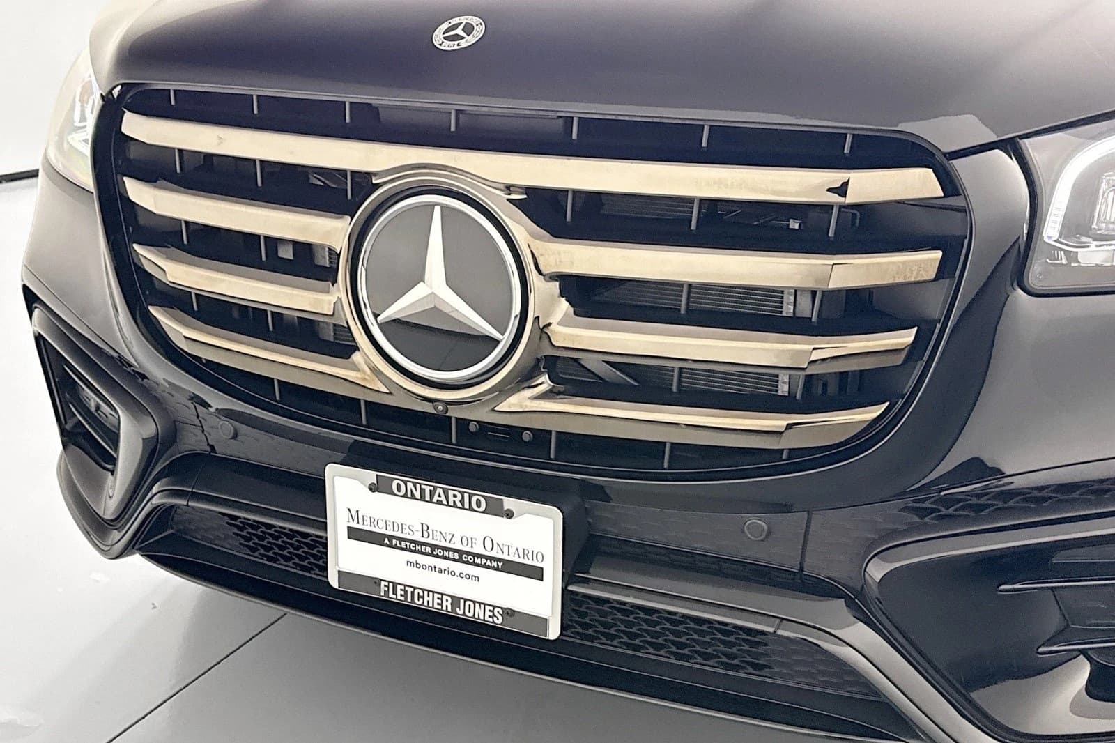 Mercedes-Benz GLS GLS 580 4MATIC SUV 2026 — side view
