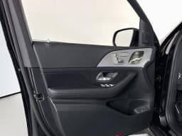 Mercedes-Benz GLS GLS 580 4MATIC SUV 2026 — side view