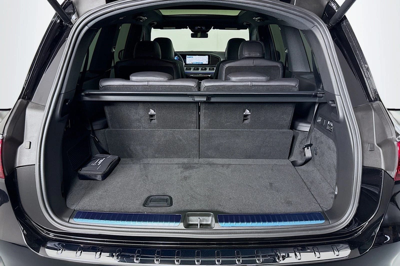 Mercedes-Benz GLS GLS 580 4MATIC SUV 2026 — side view