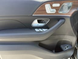 Mercedes-Benz GLS GLS 580 4MATIC SUV 2026 — side view