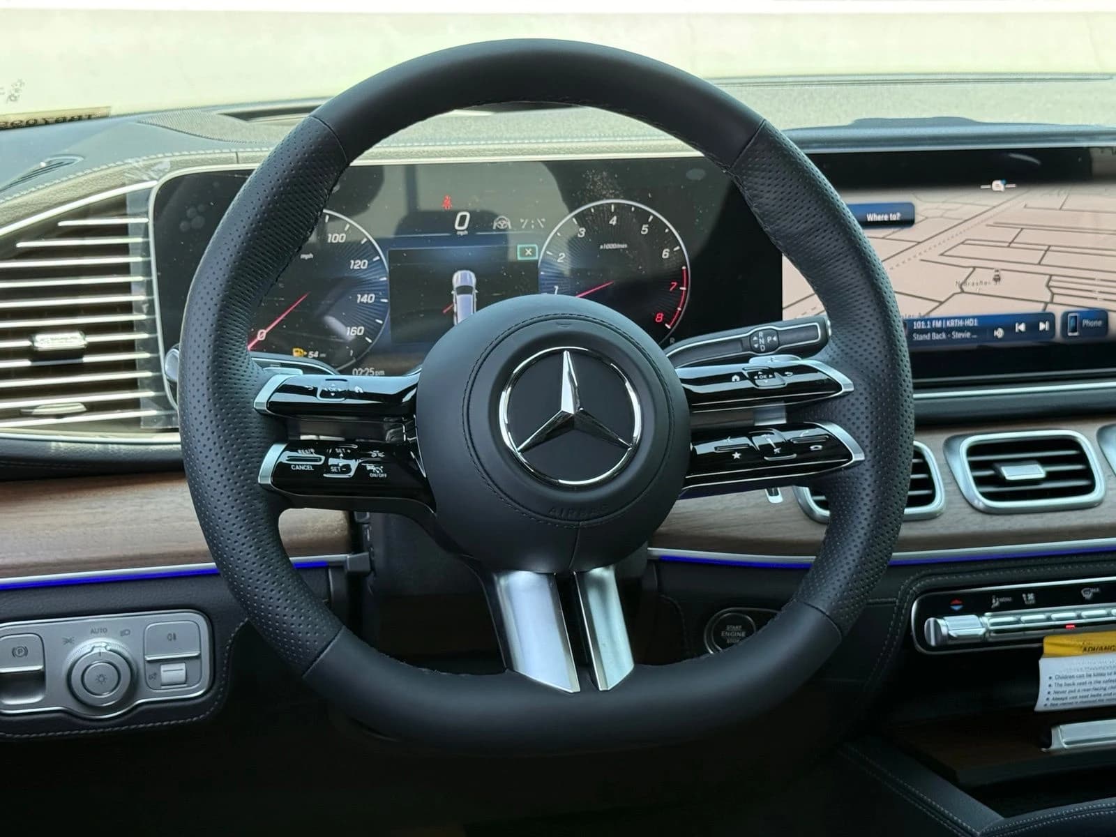 Mercedes-Benz GLS GLS 580 4MATIC SUV 2026 — side view