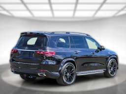 Mercedes-Benz GLS GLS 580 4MATIC SUV 2026 — side view