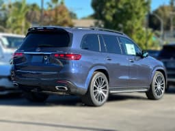 Mercedes-Benz GLS GLS 580 4MATIC SUV 2026 — side view