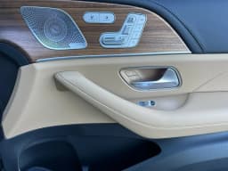 Mercedes-Benz GLS GLS 580 4MATIC SUV 2026 — side view