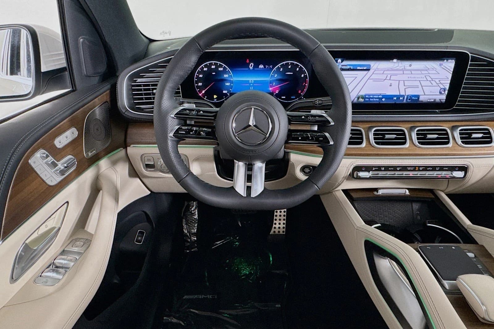 Mercedes-Benz GLS GLS 580 4MATIC SUV 2026 — side view