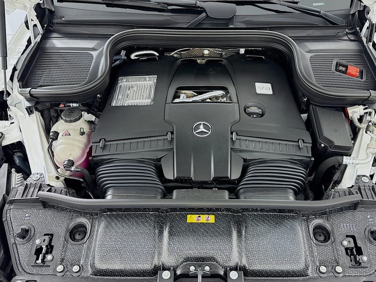 Mercedes-Benz GLS GLS 580 4MATIC SUV 2026 — side view