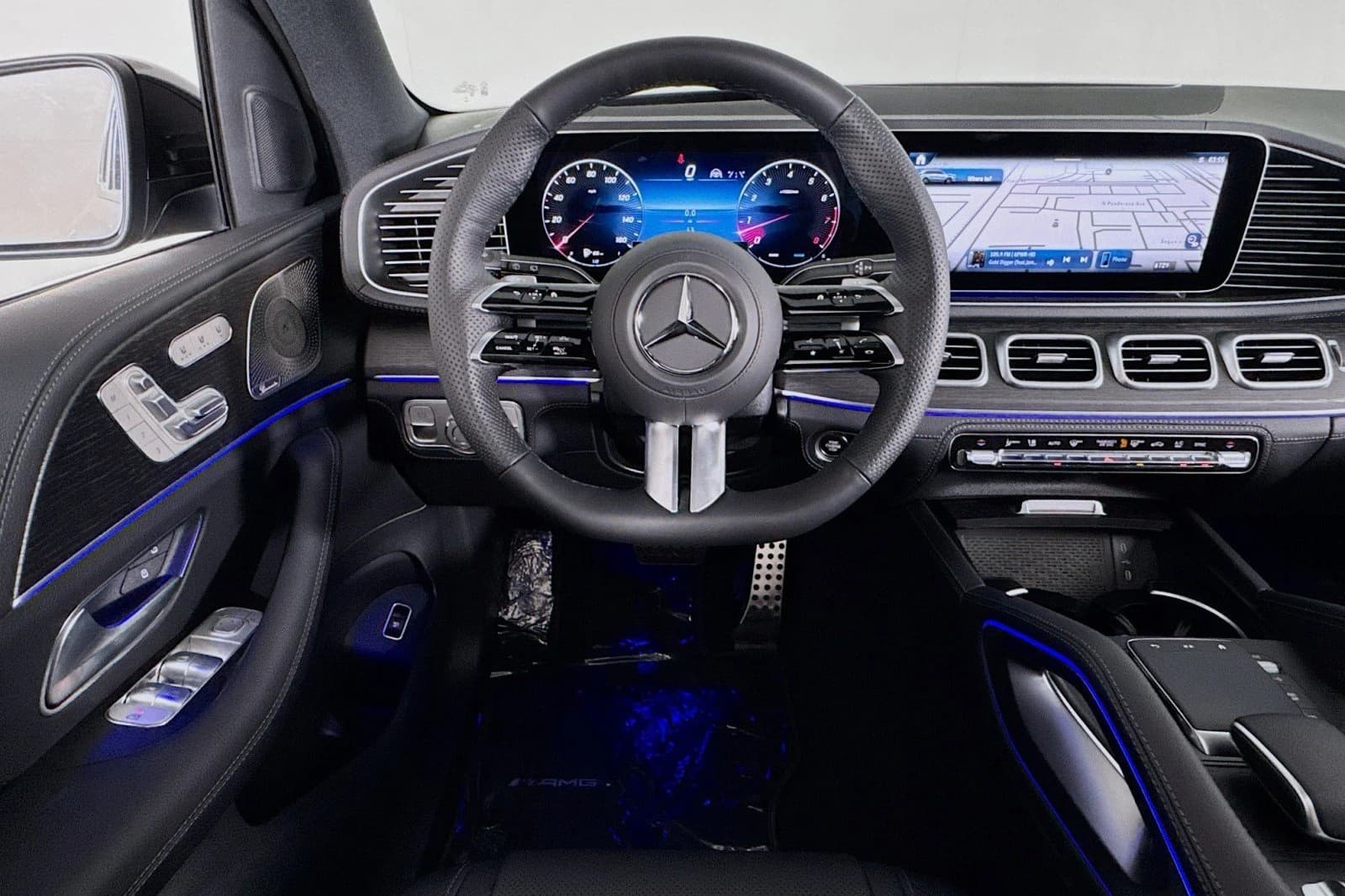 Mercedes-Benz GLS GLS 580 4MATIC SUV 2026 — side view