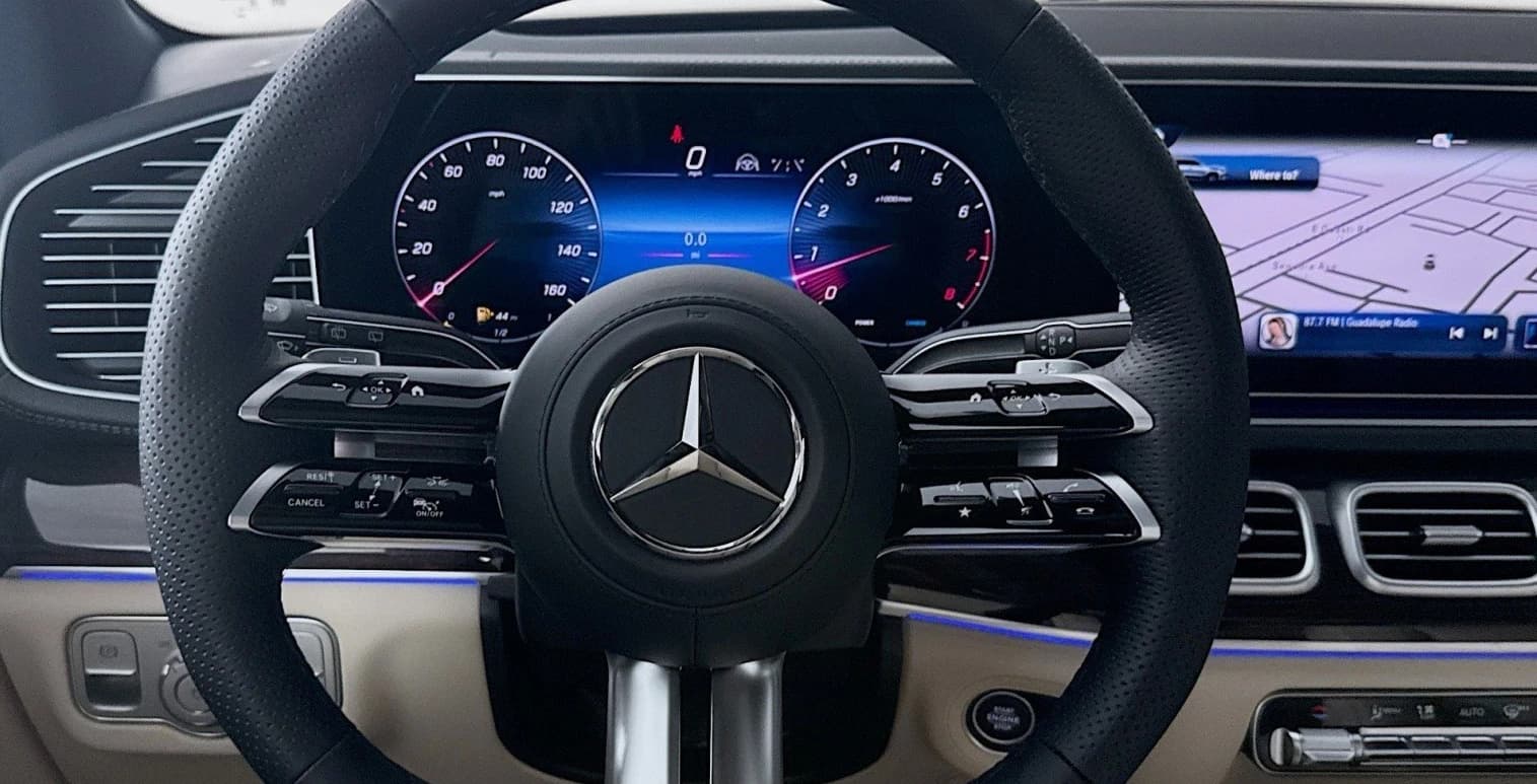 Mercedes-Benz GLS GLS 580 4MATIC SUV 2026 — side view