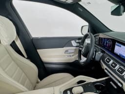 Mercedes-Benz GLS GLS 580 4MATIC SUV 2026 — side view