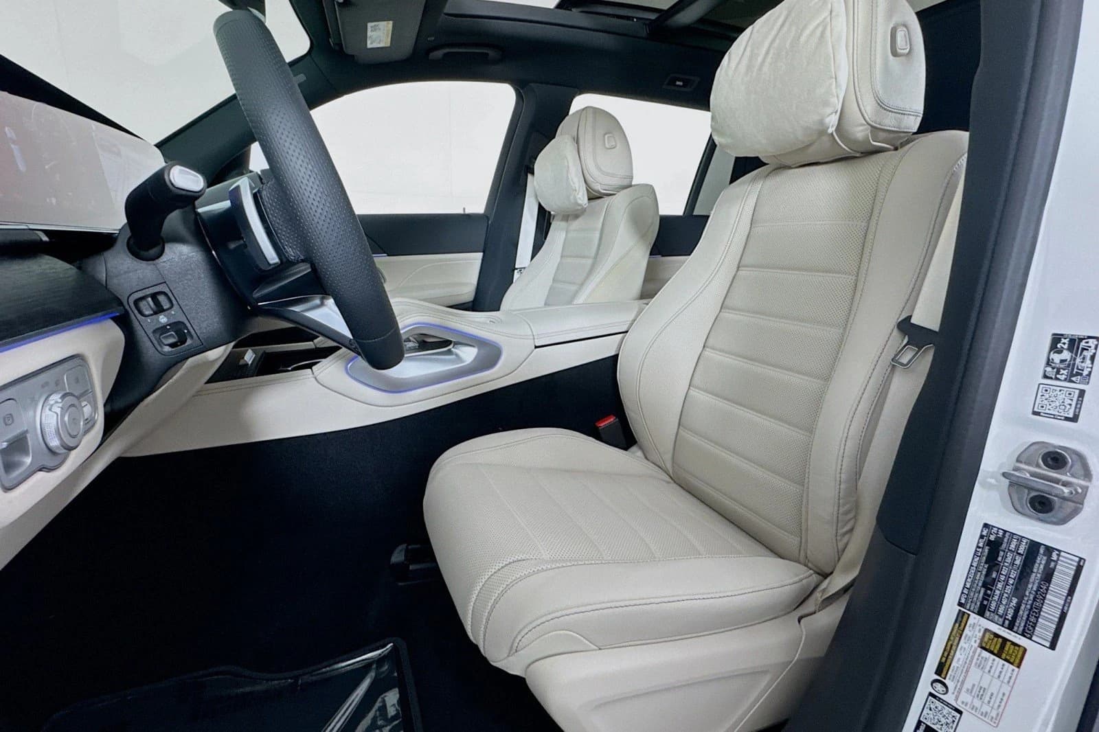 Mercedes-Benz GLS GLS 580 4MATIC SUV 2026 — side view