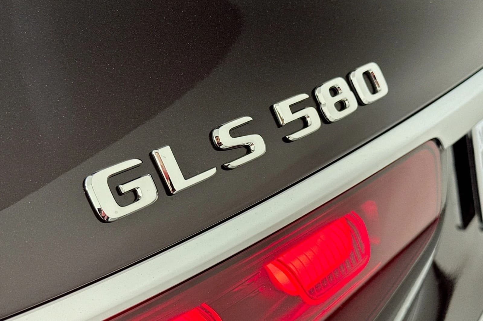 Mercedes-Benz GLS GLS 580 4MATIC SUV 2026 — side view