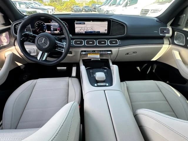 Mercedes-Benz GLS GLS 580 4MATIC SUV 2026 — side view
