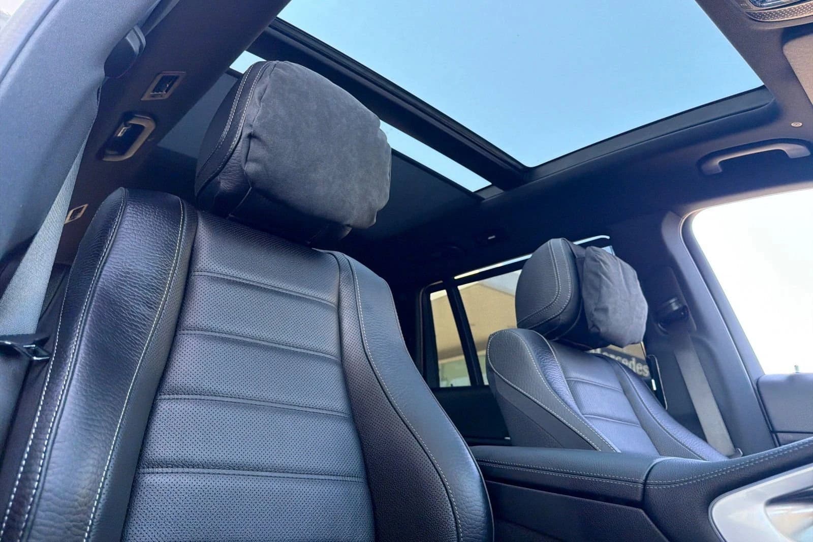 Mercedes-Benz GLS GLS 580 4MATIC SUV 2026 — side view