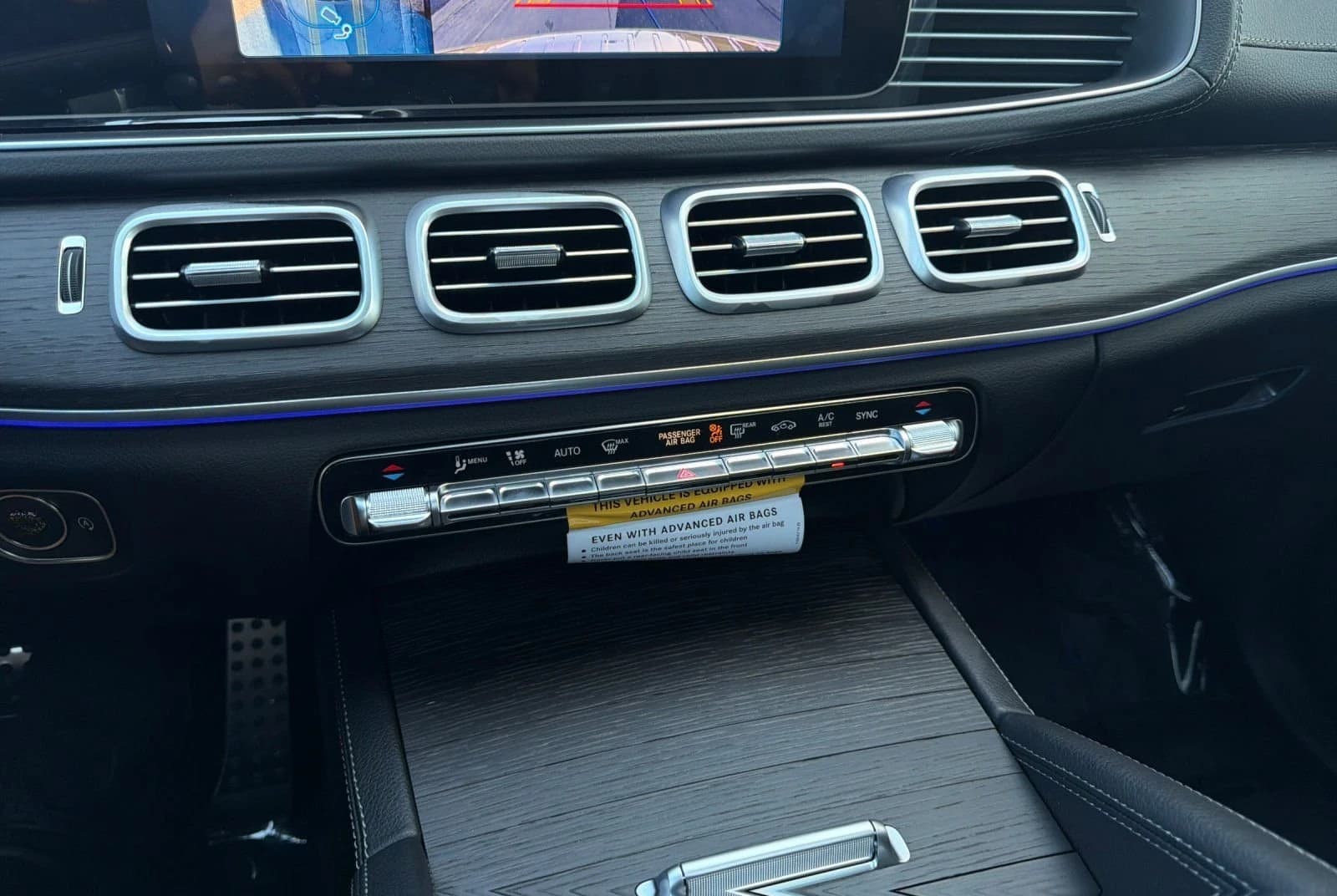 Mercedes-Benz GLS GLS 580 4MATIC SUV 2026 — side view