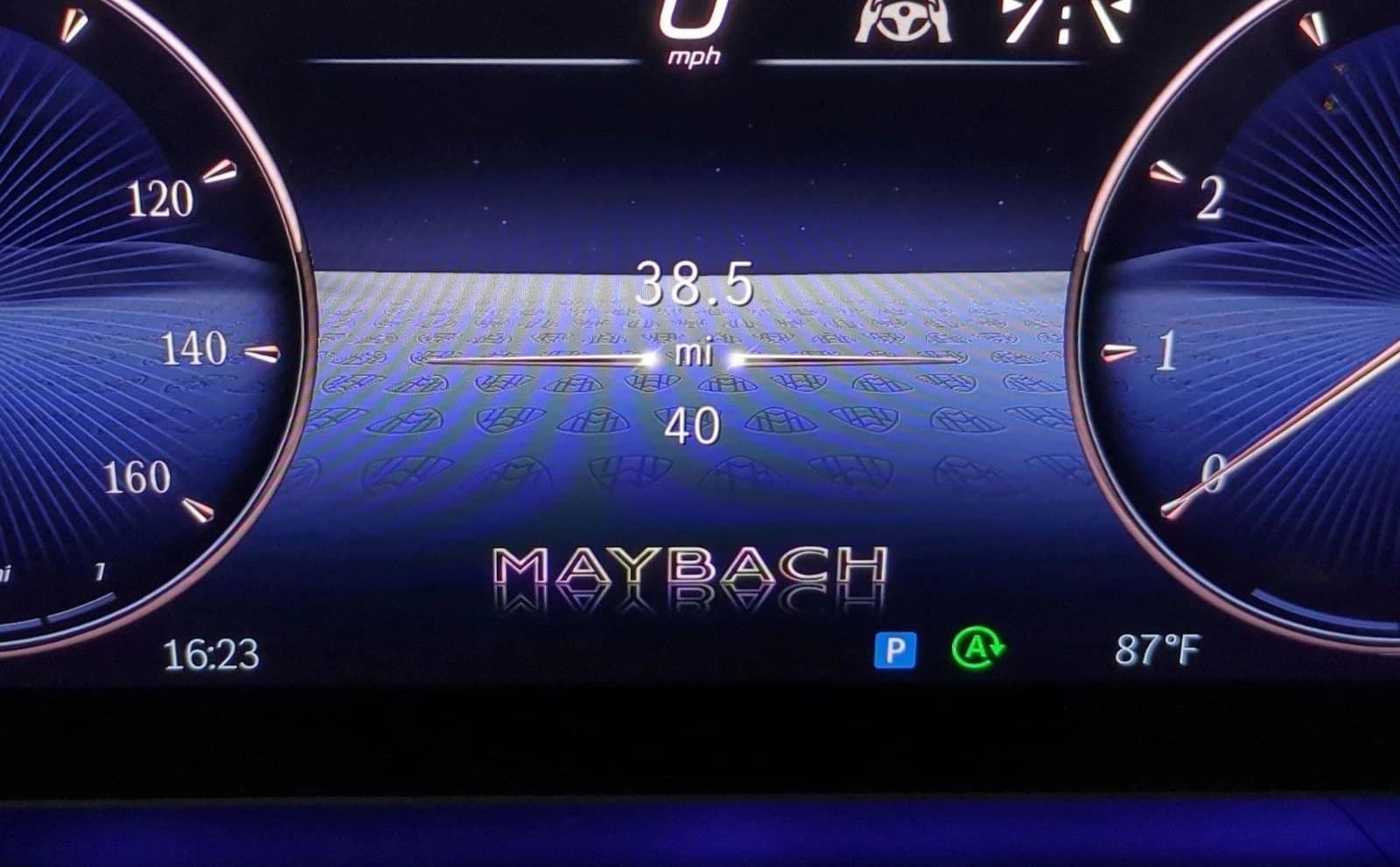 Mercedes-Benz GLS Maybach GLS 600 4MATIC SUV 2026 — side view