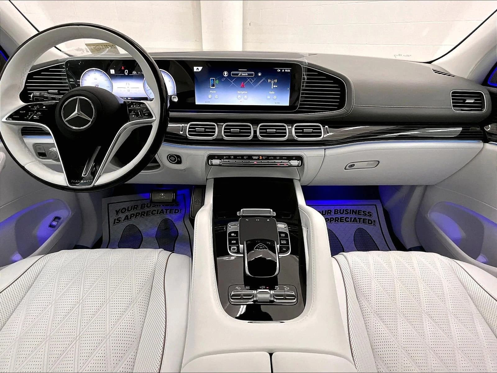Mercedes-Benz GLS Maybach GLS 600 4MATIC SUV 2026 — side view