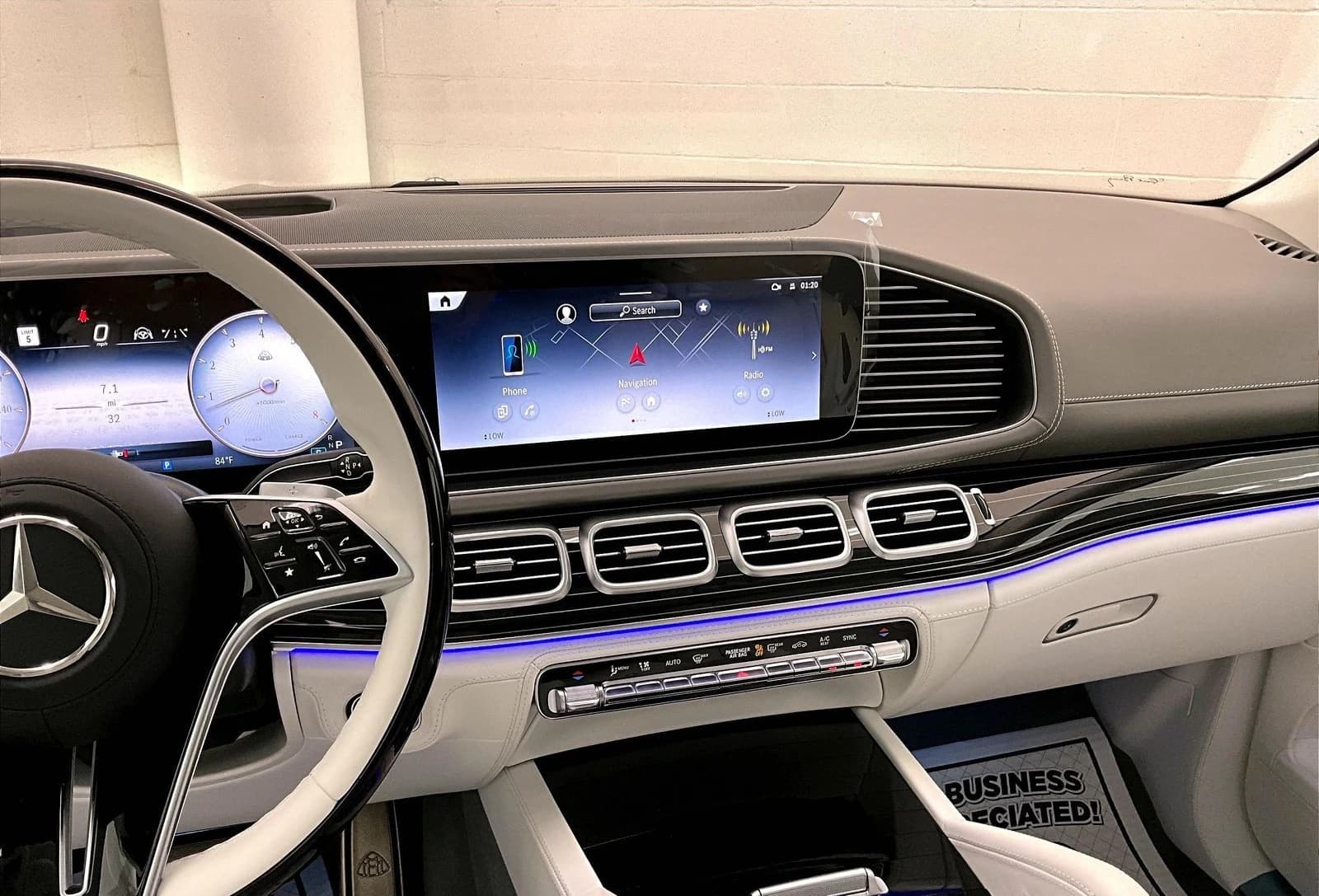 Mercedes-Benz GLS Maybach GLS 600 4MATIC SUV 2026 — side view