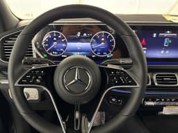 Mercedes-Benz GLS Maybach GLS 600 4MATIC SUV 2026 — side view