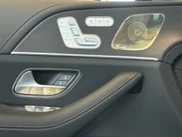 Mercedes-Benz GLS Maybach GLS 600 4MATIC SUV 2026 — side view