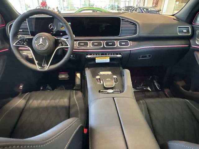 Mercedes-Benz GLS Maybach GLS 600 4MATIC SUV 2026 — side view