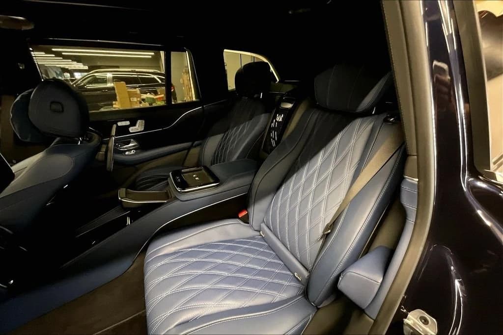 Mercedes-Benz GLS Maybach GLS 600 4MATIC SUV 2026 — side view