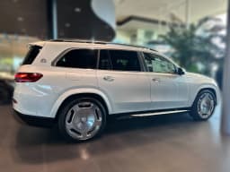 Mercedes-Benz GLS Maybach GLS 600 4MATIC SUV 2026 — side view