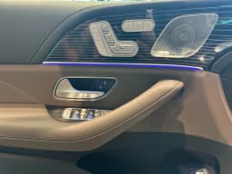Mercedes-Benz GLS Maybach GLS 600 4MATIC SUV 2026 — side view