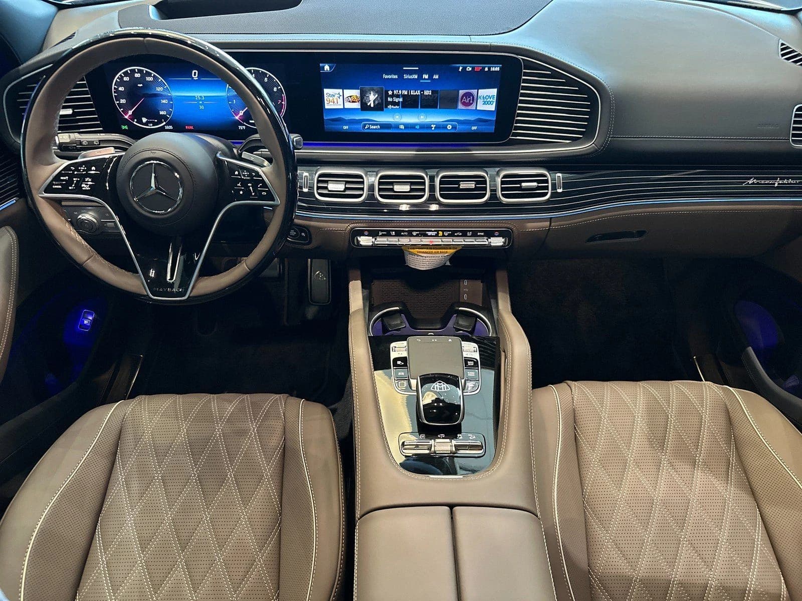 Mercedes-Benz GLS Maybach GLS 600 4MATIC SUV 2026 — side view