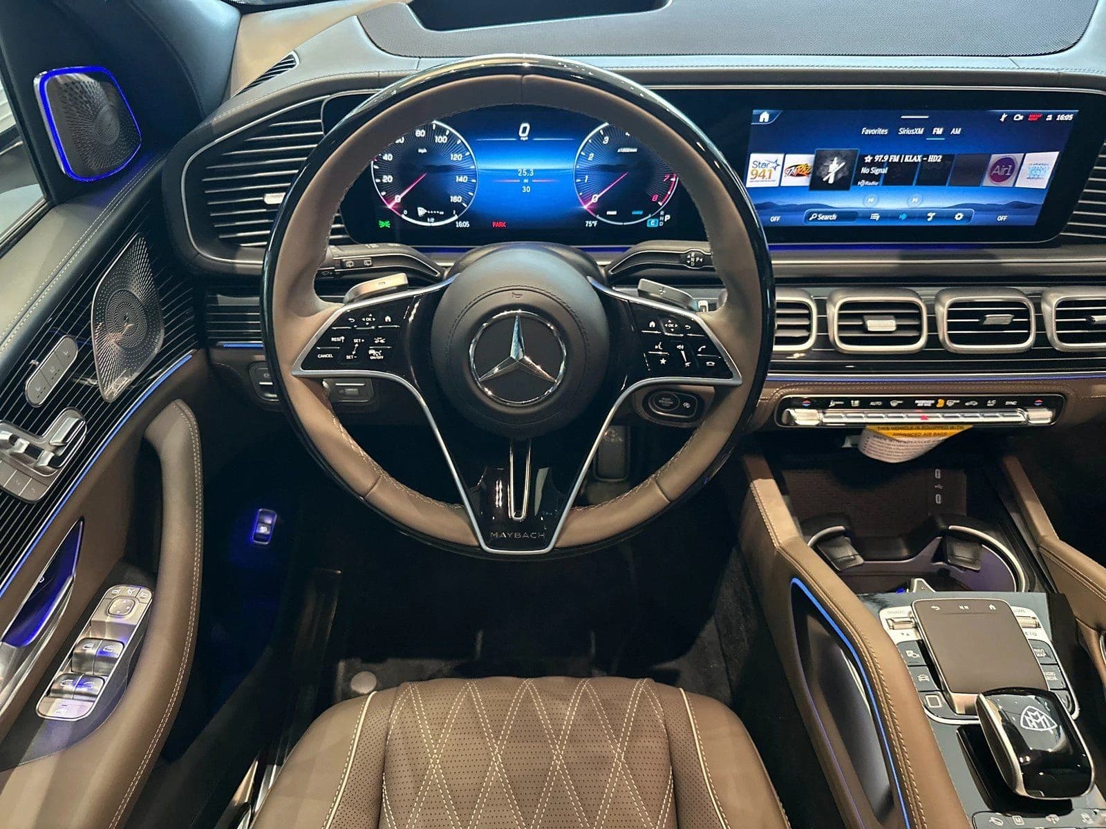 Mercedes-Benz GLS Maybach GLS 600 4MATIC SUV 2026 — side view